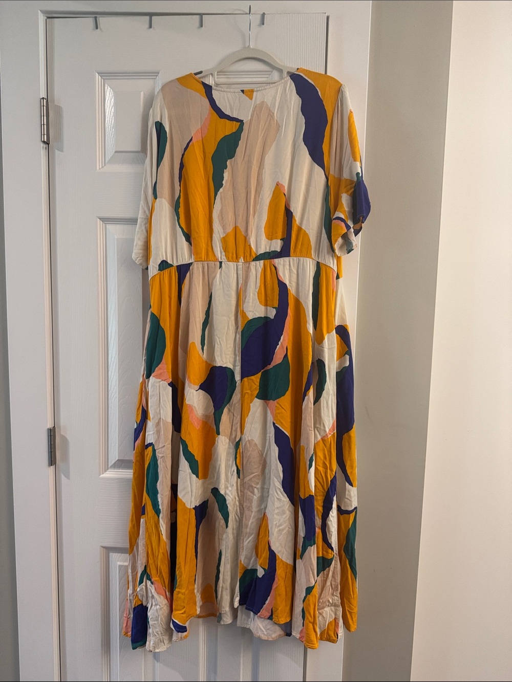 Ava & Viv Abstract Button-Front Maxi Dress in Yellow, Purple, Green, Cream - Picture 3 of 4